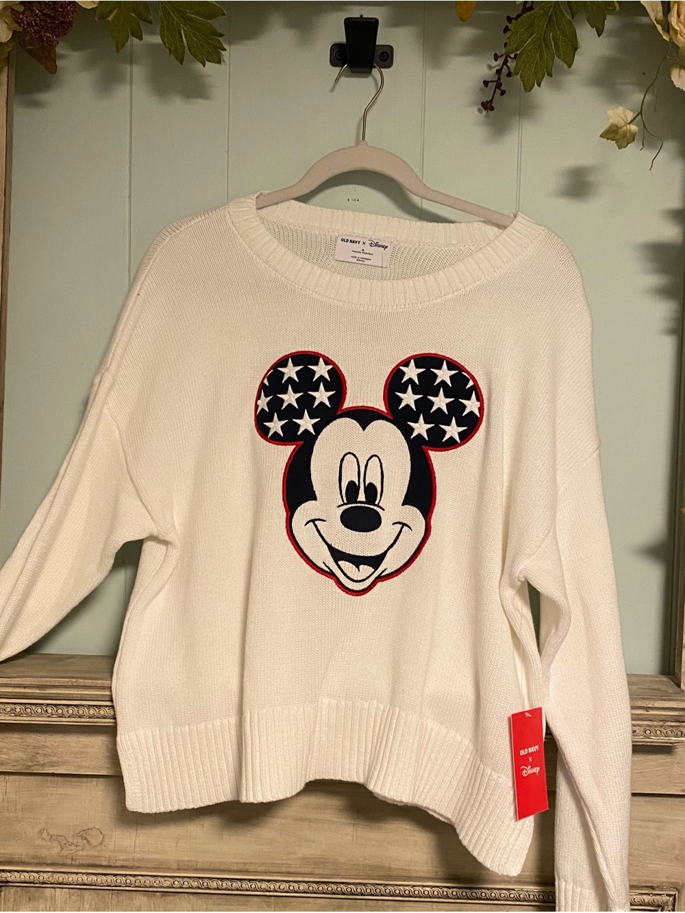 NWT Old Navy Disney July Fourth Patriotic Mickey Mouse White Sweater Medium